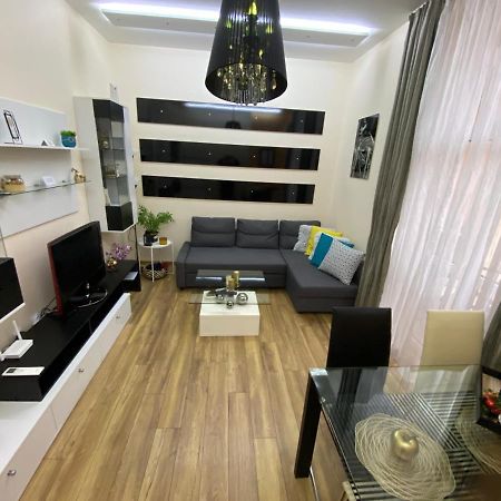 Cozy Apartment In Downtown Sofia - Tsar Samuil Street Luaran gambar