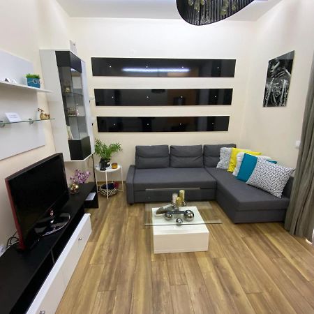 Cozy Apartment In Downtown Sofia - Tsar Samuil Street Luaran gambar