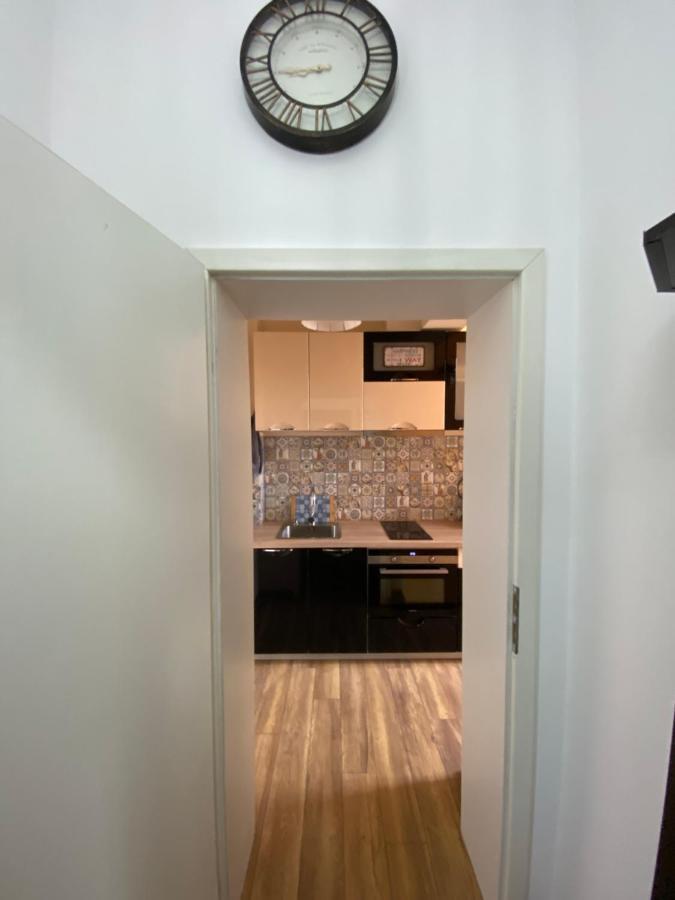 Cozy Apartment In Downtown Sofia - Tsar Samuil Street Luaran gambar