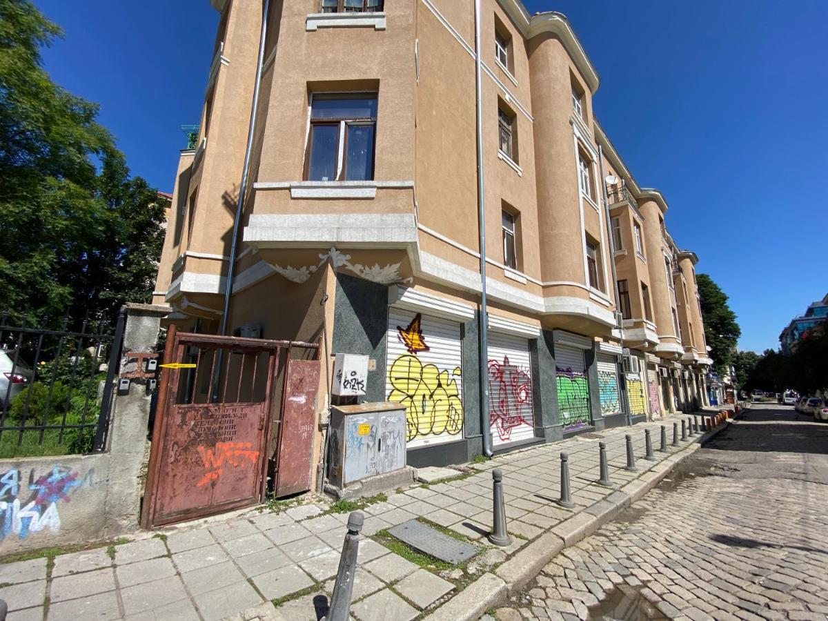 Cozy Apartment In Downtown Sofia - Tsar Samuil Street Luaran gambar