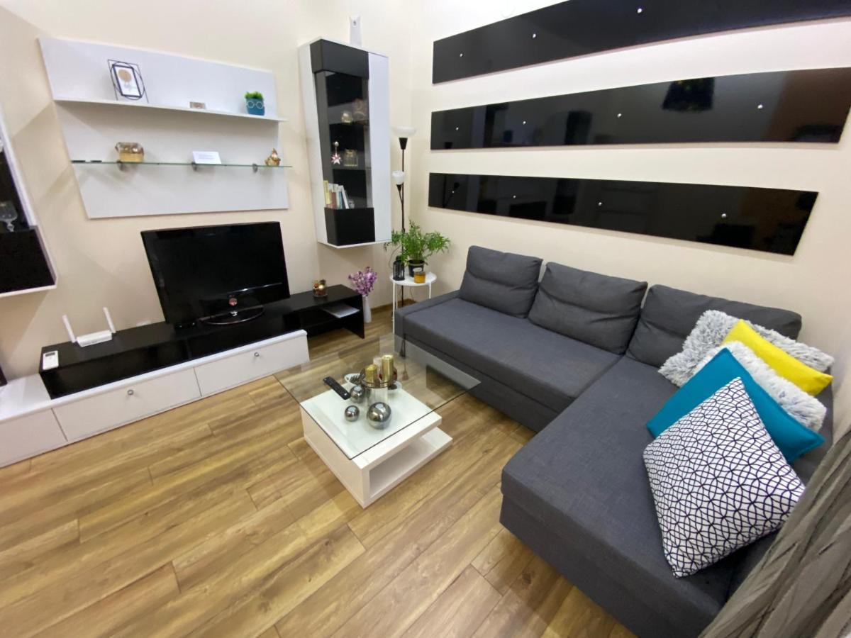 Cozy Apartment In Downtown Sofia - Tsar Samuil Street Luaran gambar