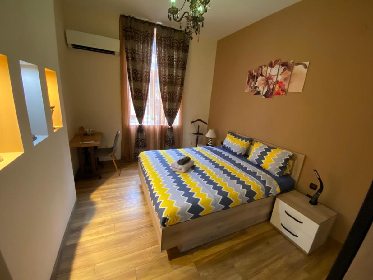 Cozy Apartment In Downtown Sofia - Tsar Samuil Street Luaran gambar